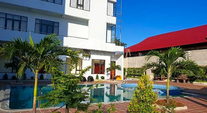 Phu Cuong Beach Hotel