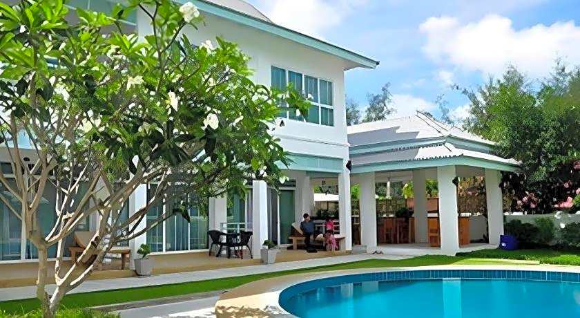 Baan Jeen Hotel Samroiyod Beach