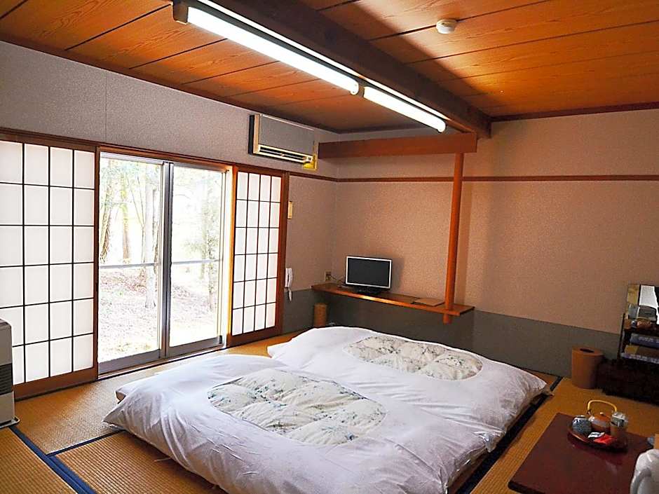 Ogute Lakeside Ryokan Shirasagiso