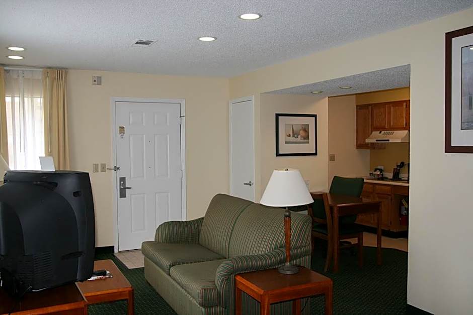 FairBridge Inn & Suites - Akron Copley Township