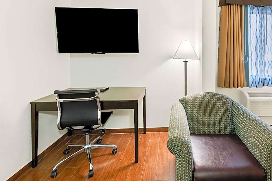SureStay Plus Hotel by Best Western Lubbock Medical Center