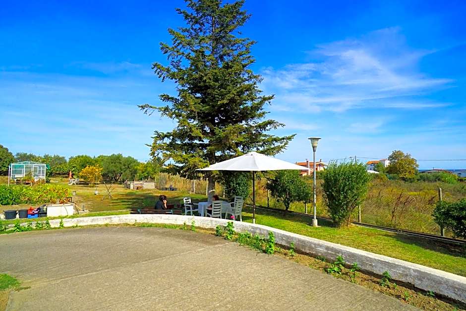 Solon and Teo Summer House in Avdira beach