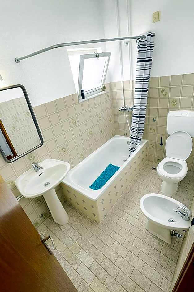 Lagos Central Suite DBV Guesthouse