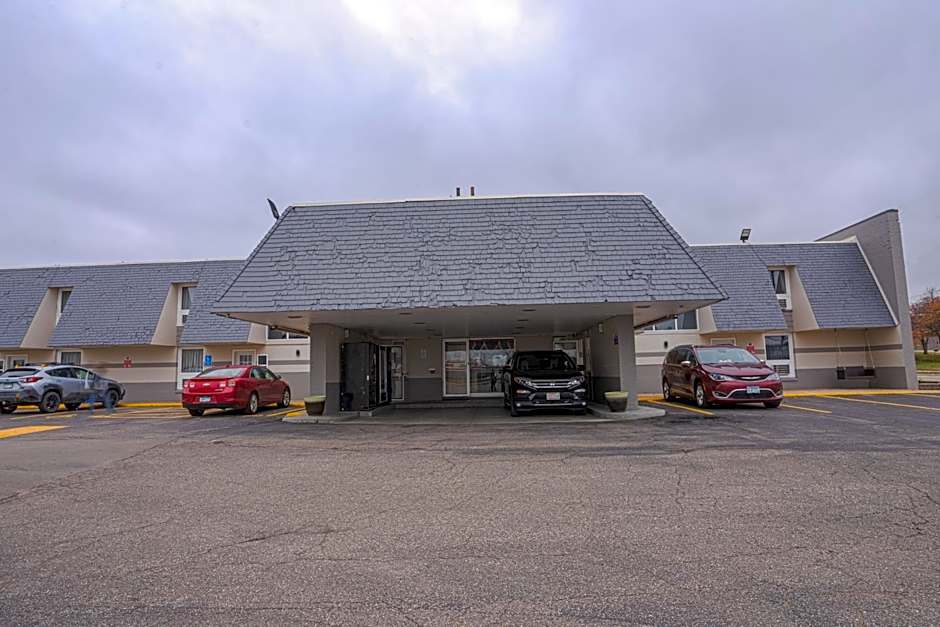 Executive Inn Owatonna Hwy 35