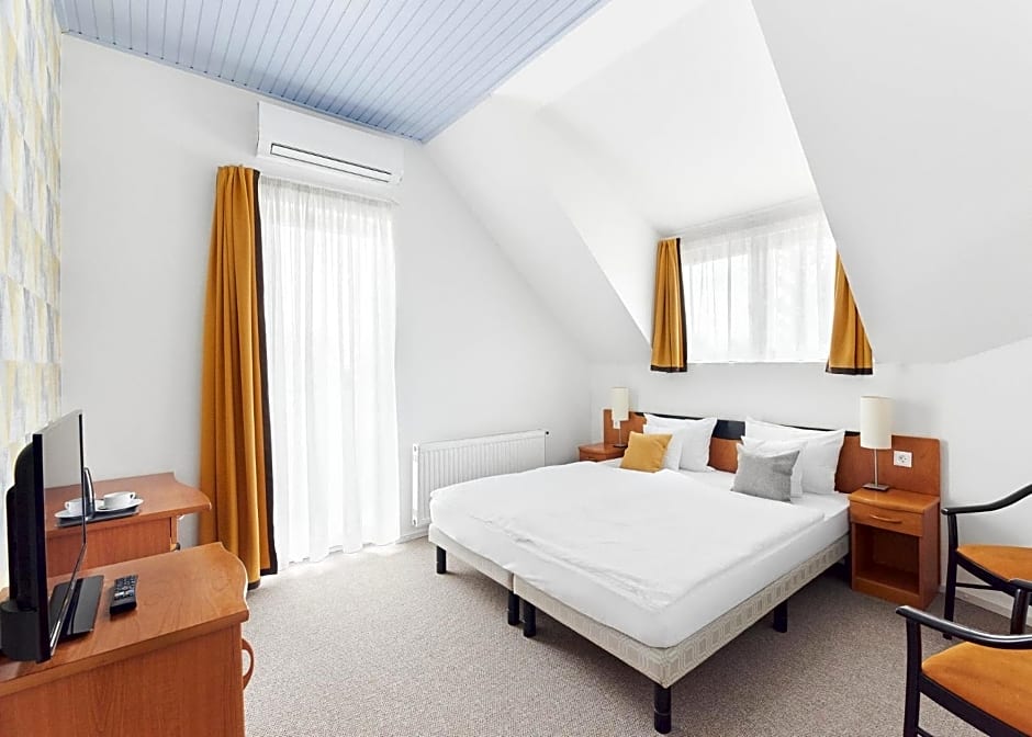 Lorelei Pension Adults Only