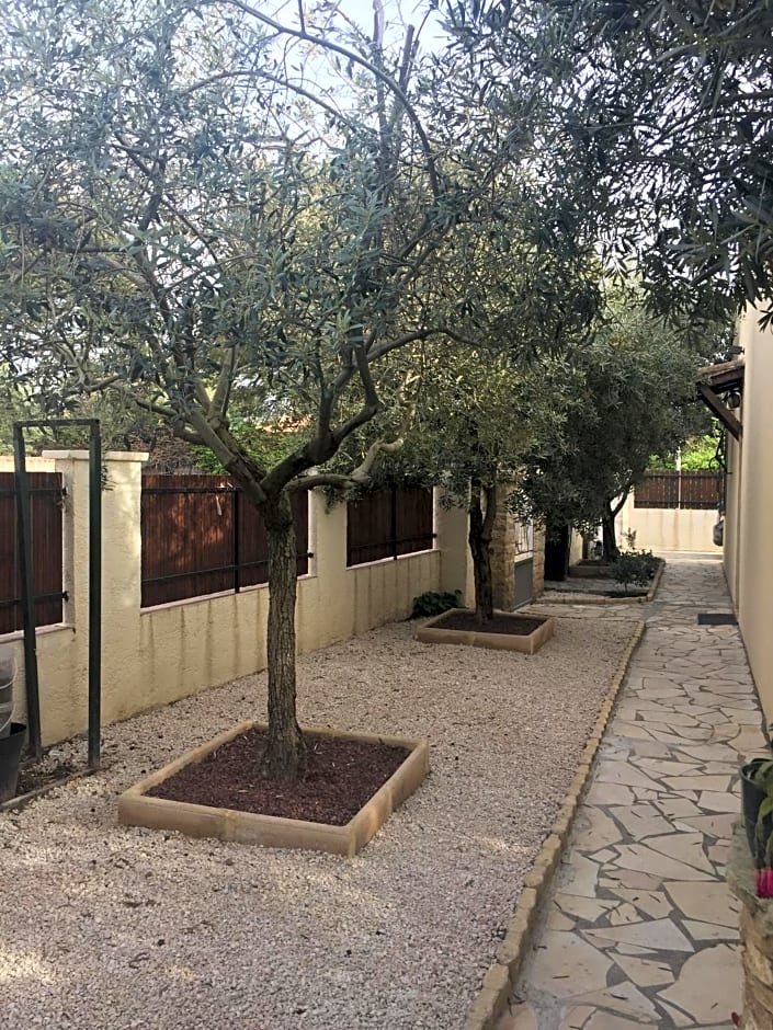 Chambre d'Hôtes - Les Oliviers