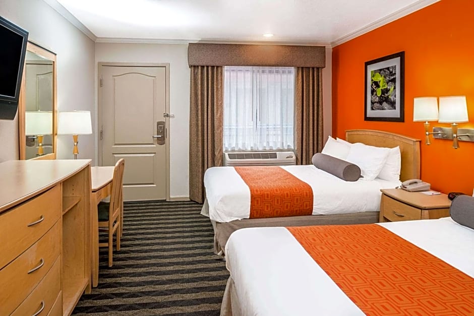 Howard Johnson by Wyndham San Francisco Marina District