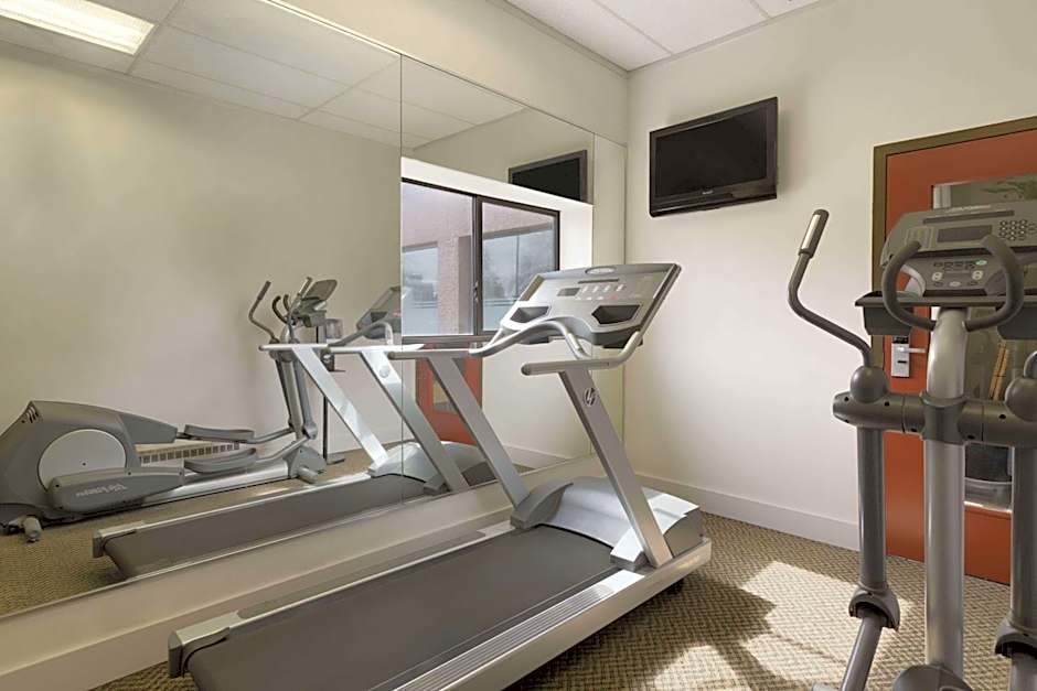 Travelodge by Wyndham Vancouver Airport