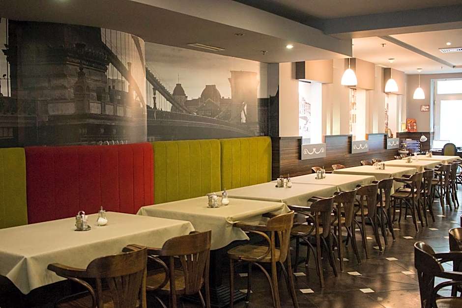 Green Hotel Budapest