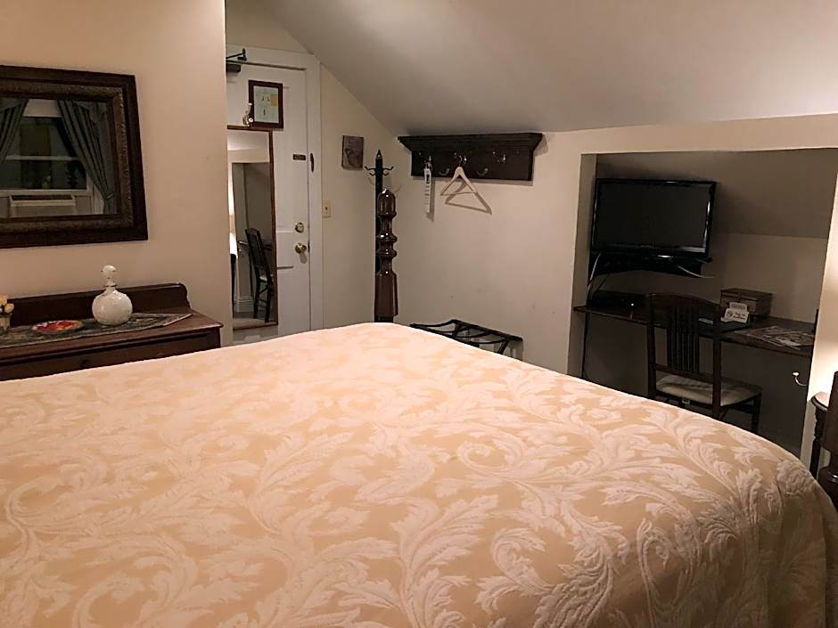 Alpine Haus Bed & Breakfast Inn