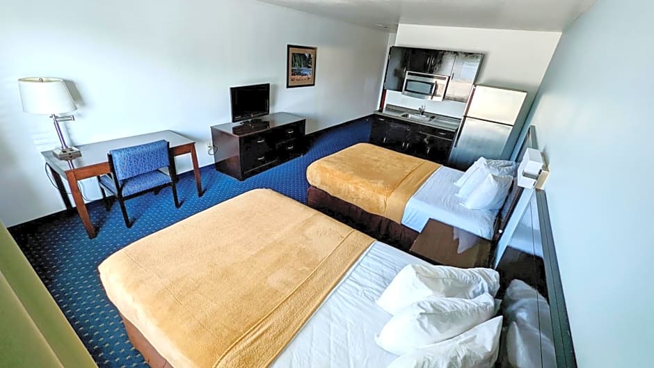 FairBridge Inn & Suites Canadian