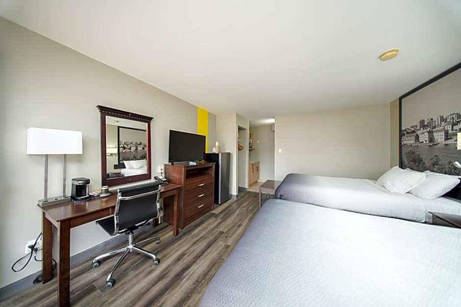 Super 8 by Wyndham Kingston