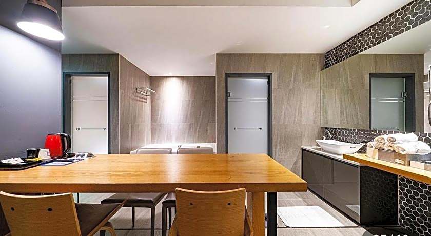 Suwon Saint Hotel
