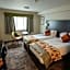 Cat & Lion Country Pub and Hotel