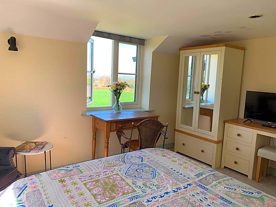 Farmhouse studio near Shrewsbury