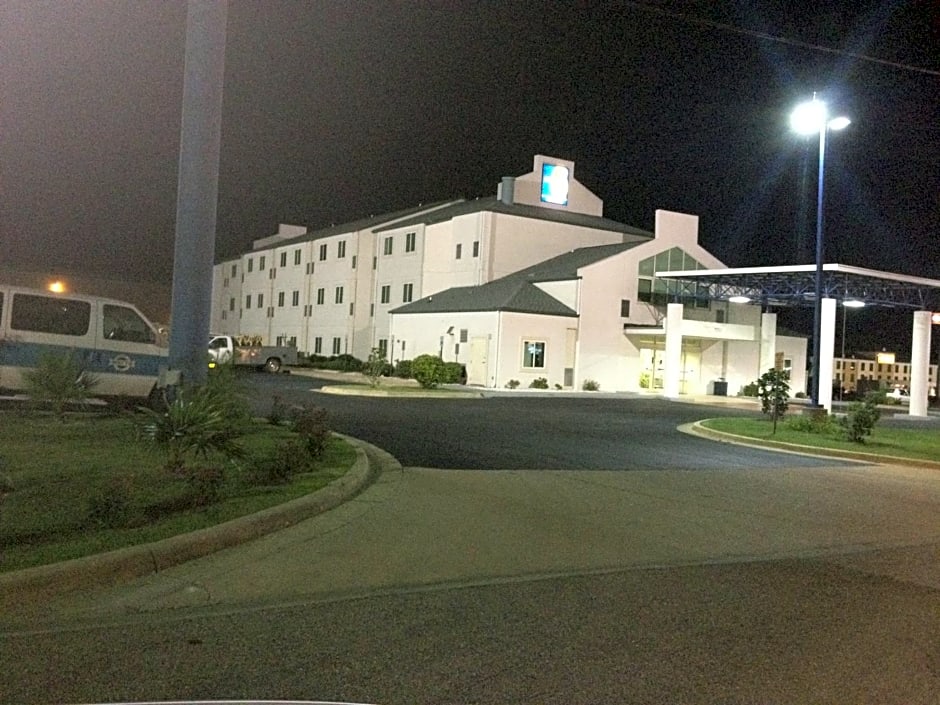 Motel 6 Montgomery, AL - Airport