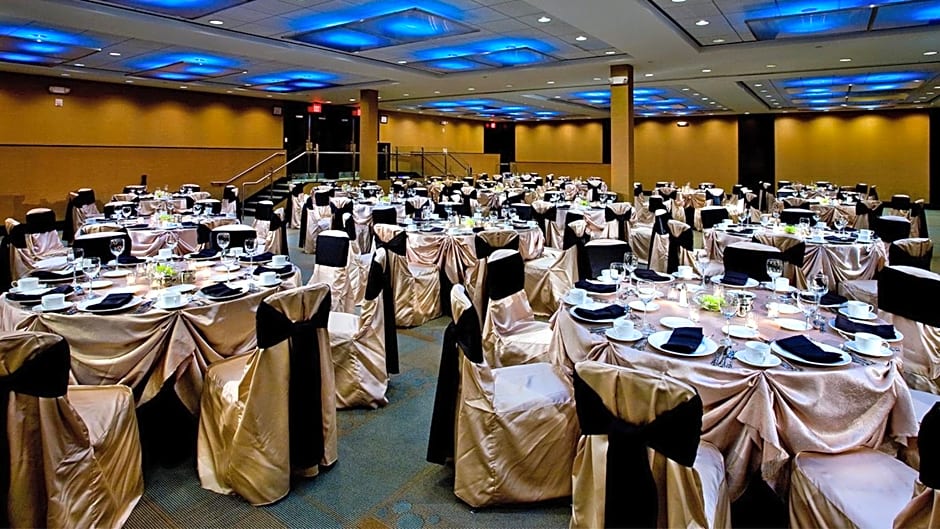 Crowne Plaza Hotel Glen Ellyn/Lombard By IHG