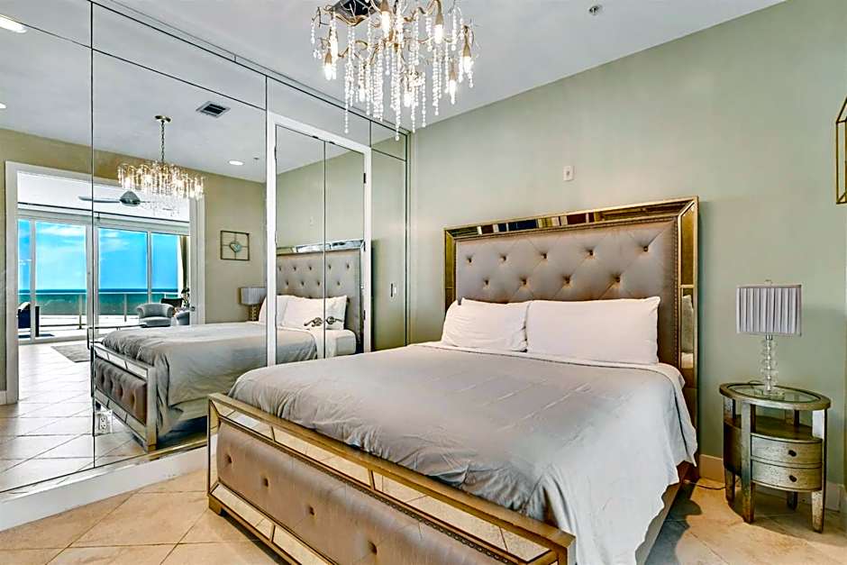 XL Terrace, Lazy River, I-O Pools, Game Room, Spa, Beach, Luxury 2-2 Penthouse!