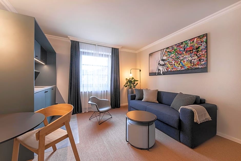 B-Hotel