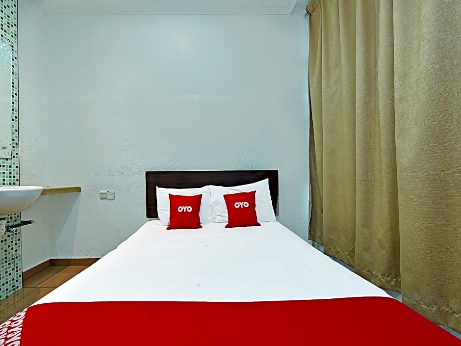 OYO 90559 Ummul Motel C Mart