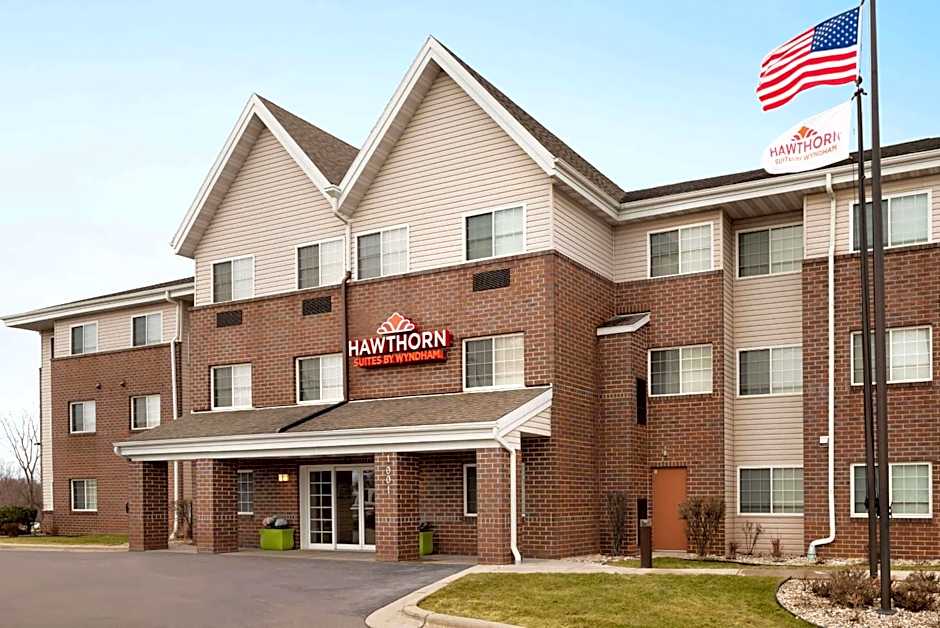 Hawthorn Extended Stay by Wyndham Milwaukee Airport