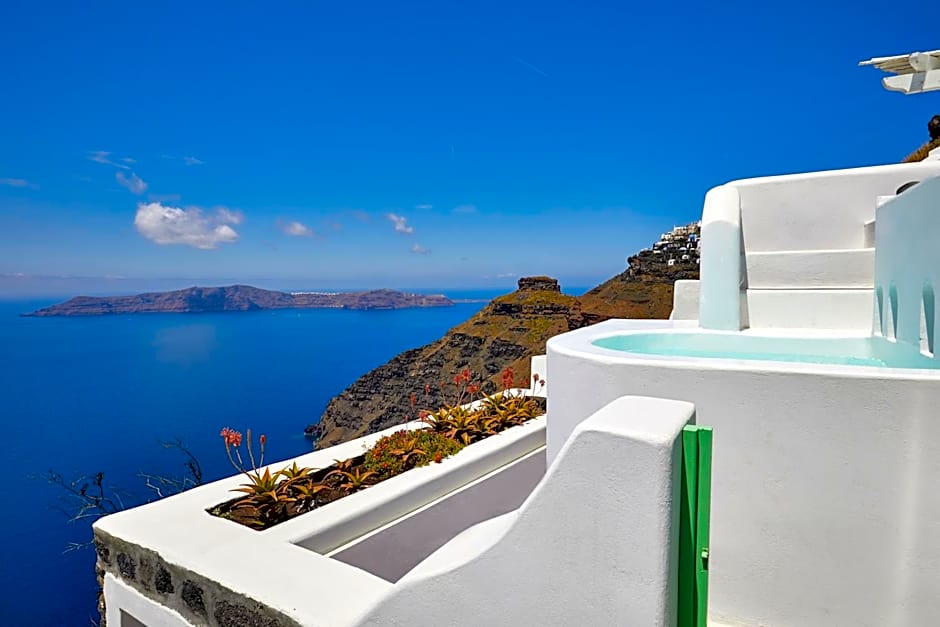 Dreams Luxury Suites