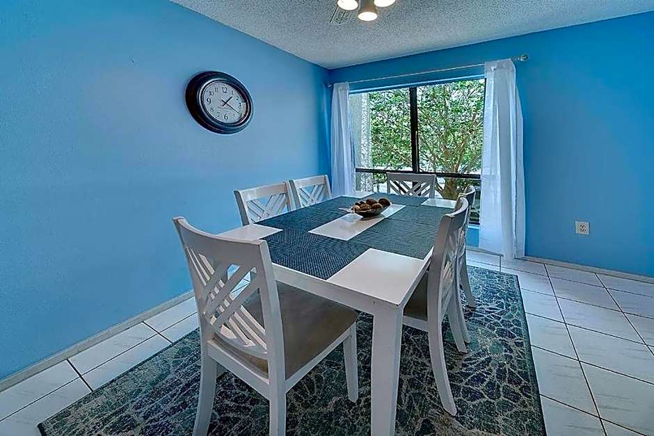Siesta Key Beach - 2 Bedroom - 3 Beds - 3 Bathroom Duplex with Heated Swimming Pool
