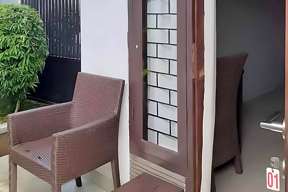 RedDoorz near Pantai Panjang Bengkulu 2