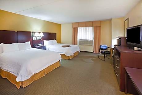 Room with Two Queen Beds - Non-Smoking