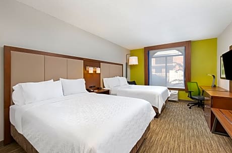 Standard Room with Two Queen Beds