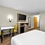 Econo Lodge Inn & Suites Santa Fe South