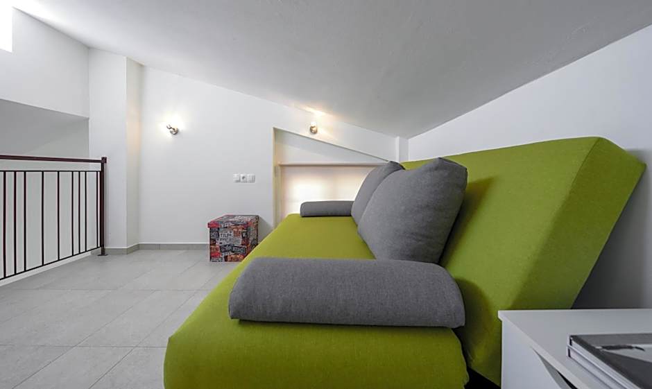 Elpiniki Luxury Rooms