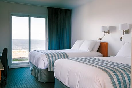 Double Room With Two Double Beds with Sea View