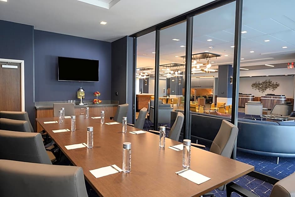 Courtyard by Marriott Charlotte Waverly