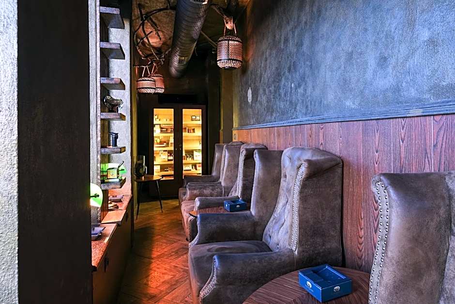 BOUTIQUE HOTEL11 with rooftop SPA