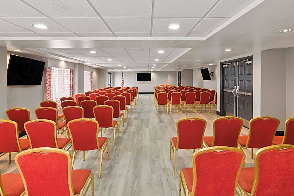 La Quinta Inn & Suites by Wyndham Goodlettsville