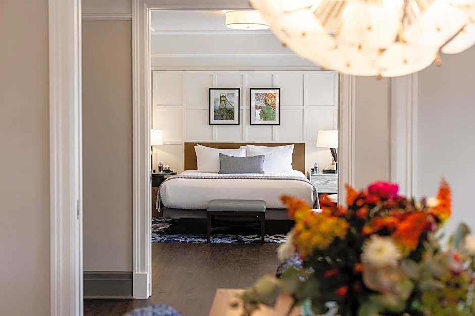 Heathman Hotel