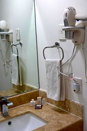 Deluxe Queen Room with Two Queen Beds