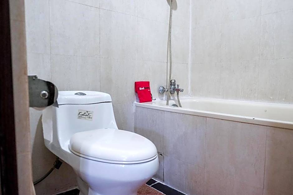 RedDoorz Plus near DC Mall Batam