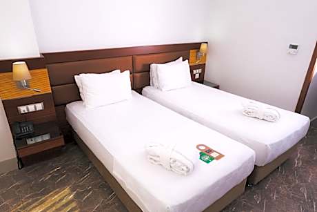 Twin Room with City View