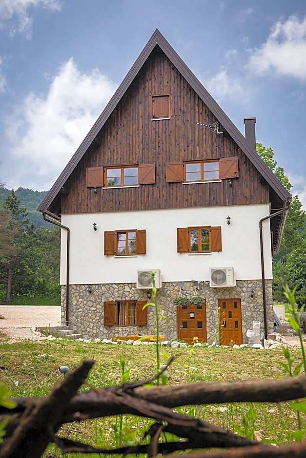 Rustic Lodge Plitvice