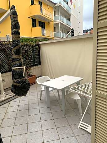 Studio with Garden View