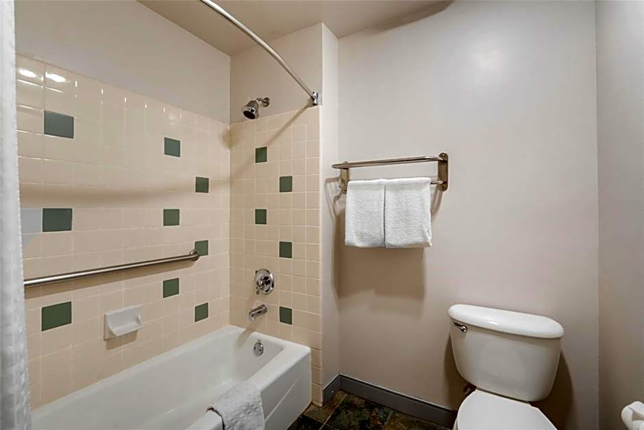 Best Western Plus John Jay Inn & Suites