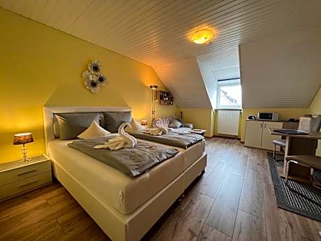 Apartment with Shower - attic