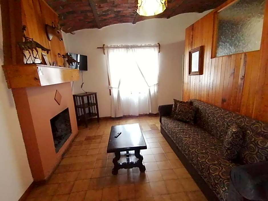 Htl & Villas Las Glorias Mazamitla, céntricas, parking, jardín