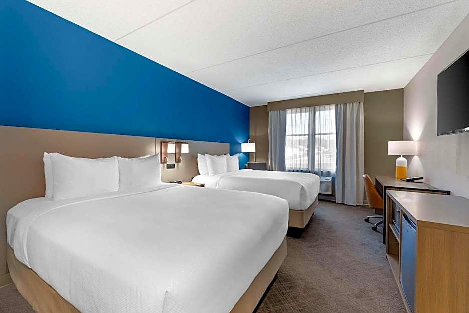 Comfort Inn & Suites Cuyahoga Falls - Akron
