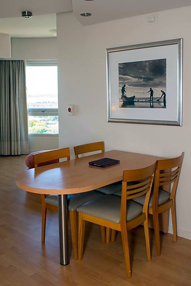 Maran Suites & Towers