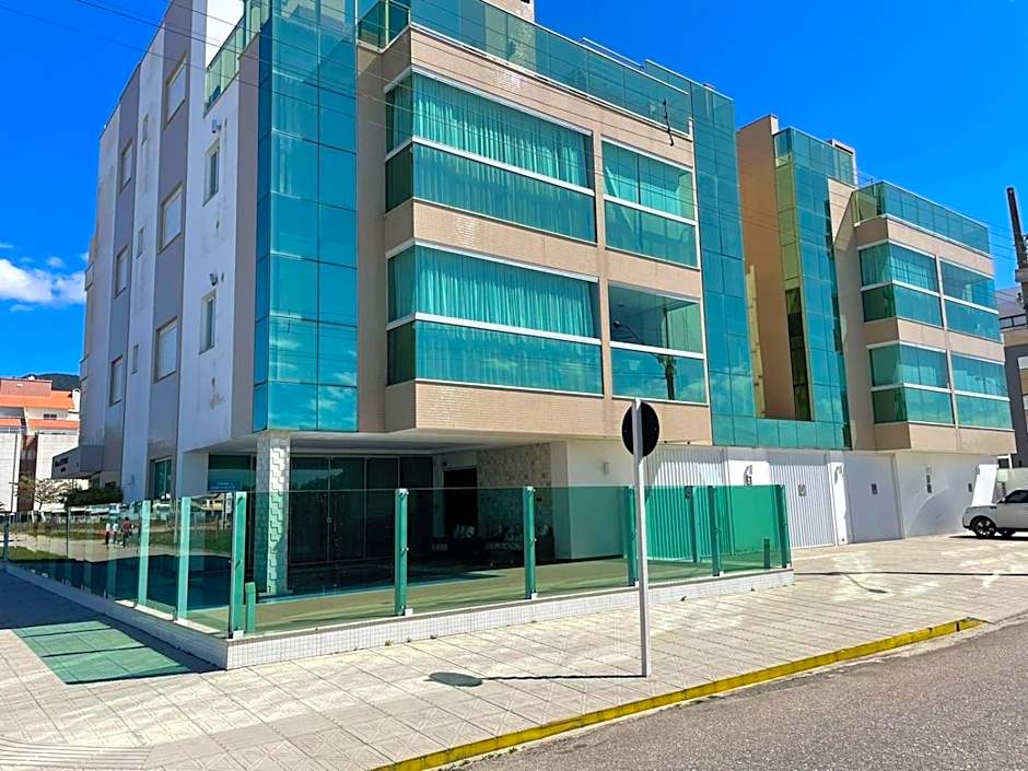 Cód 21- Apartamento com vista frente mar!