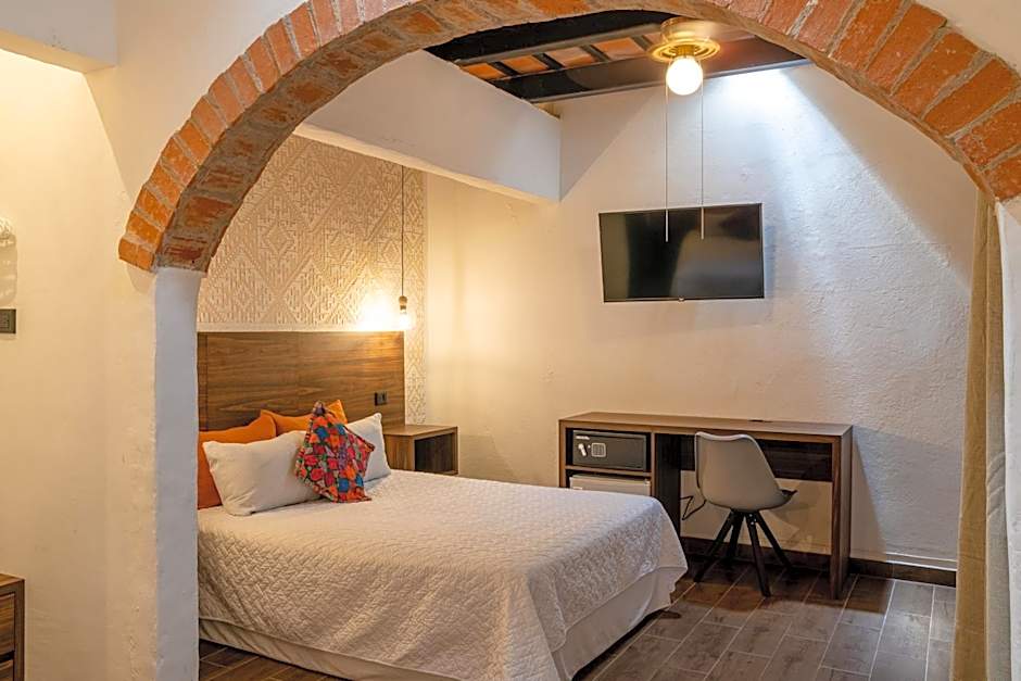 Hotel Las Camelias Inn by AHS