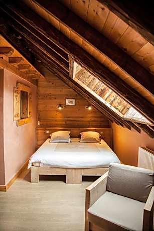 4/5-Person Room